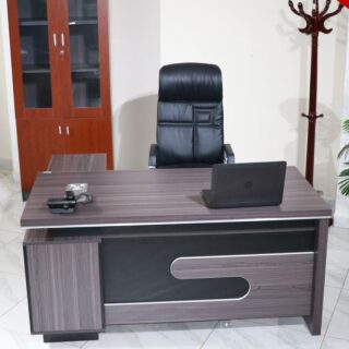 1600mm modern executive office desk with a sleek design, ideal for contemporary office environments.