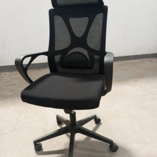 Ergonomic breathable mesh office chair with lumbar support, reclining function, and adjustable height.